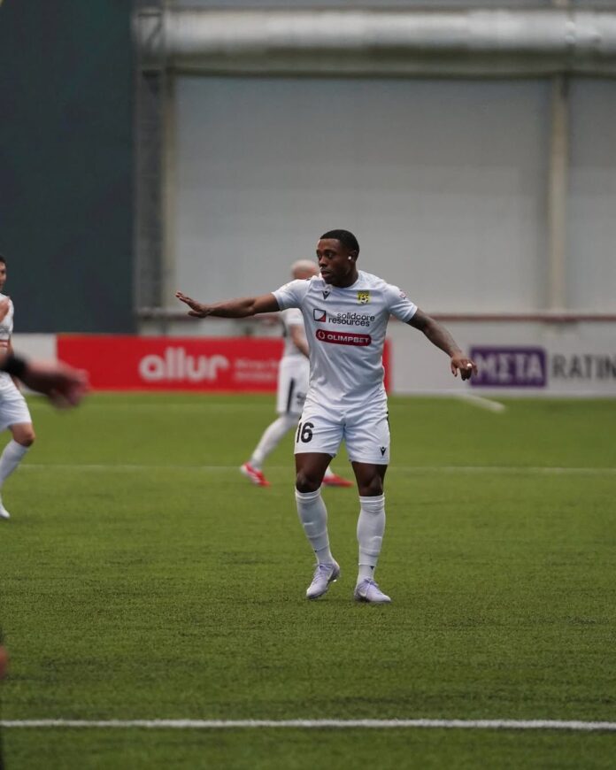 Victor Braga em ação no exterior (Foto: Tobol/Divulgação)