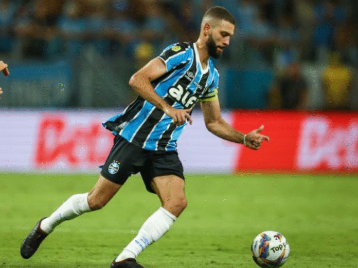 Wagner Leonardo em ação pelo Grêmio (Foto: Lucas Uebel/Grêmio FBPA)