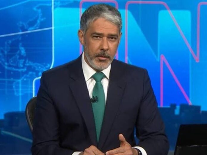Detalhe de William Bonner no Jornal Nacional chama atenção (Foto: Divulgação)