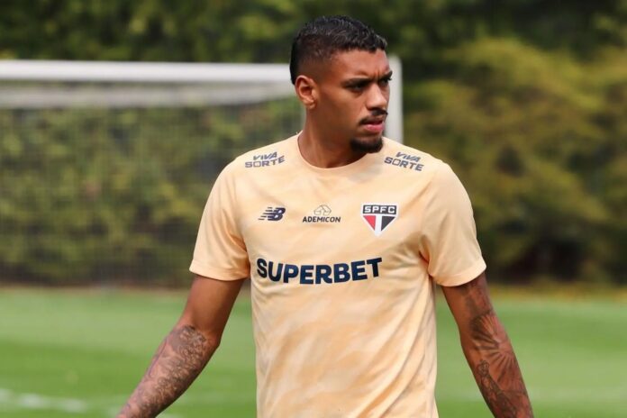 Zagueiro Ruan Tressoldi