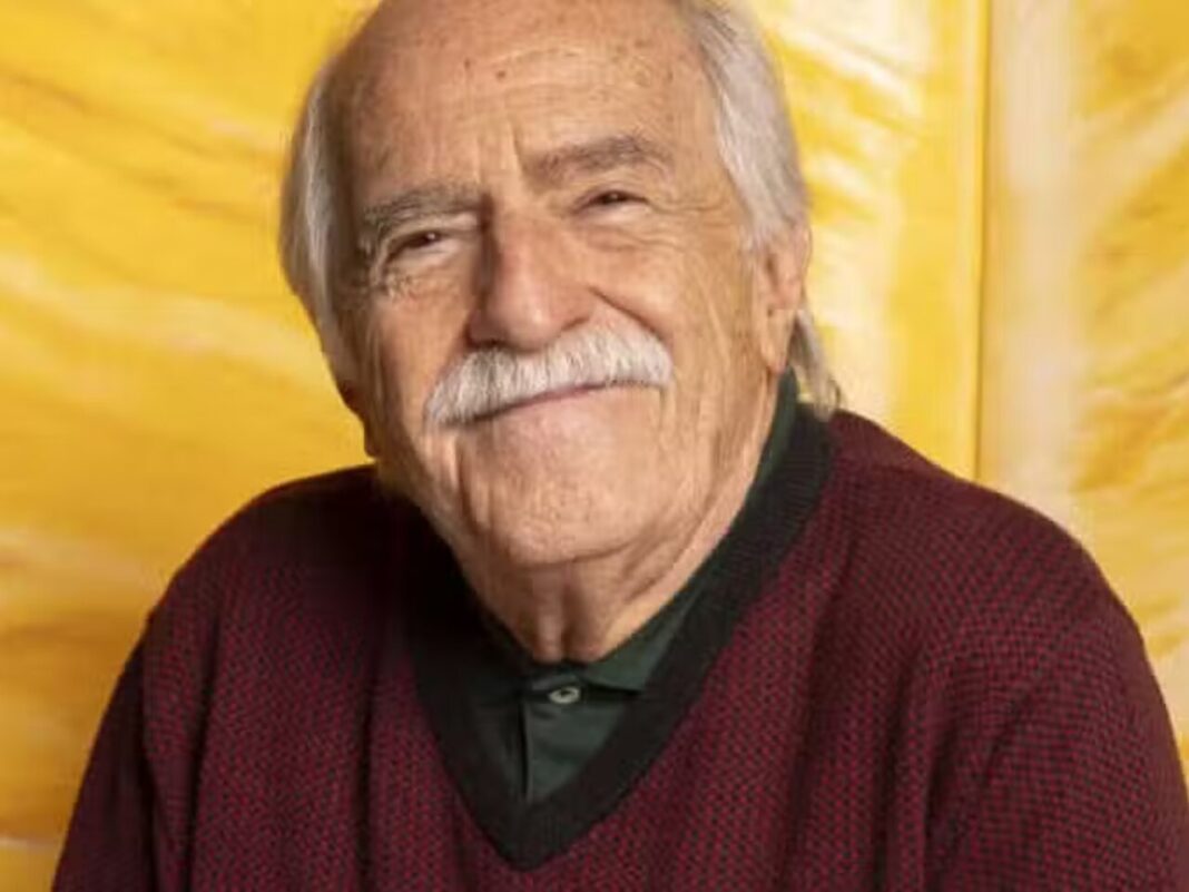 Aos 92, Ary Fontoura usa o futebol como dica de vitalidade e abre o jogo sobre a vida amorosa