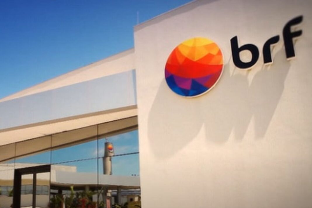 Ela foi barrada de sair para o parto de seus filhos e bebês morrem na empresa