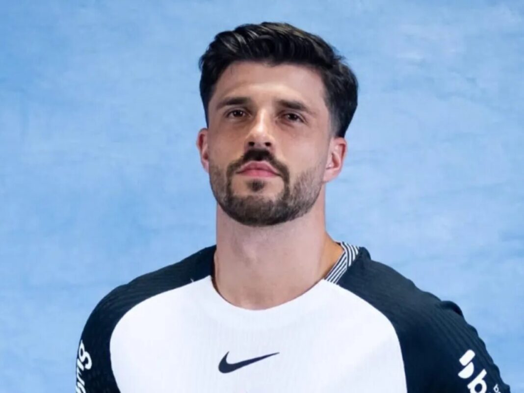 A declaração de Héctor Hernández, do Corinthians, sobre a dificuldade do Brasileirão