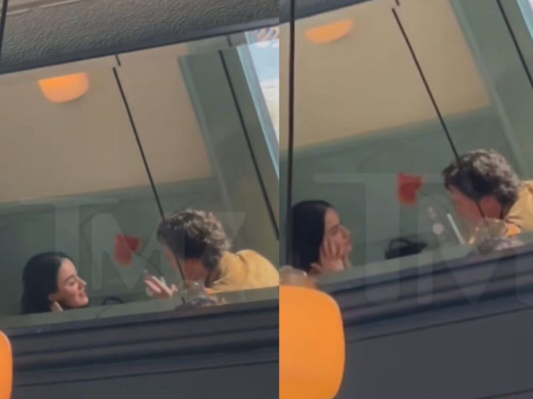 Katy Perry janta com ex-primeiro-ministro canadense dias após anunciar separação