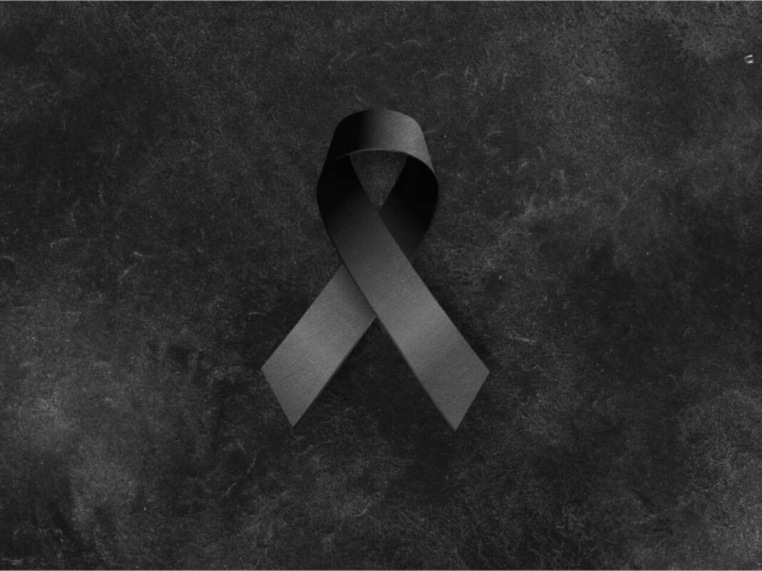 Cantora é encontrada morta, e amigos fazem vaquinha para arcar com sepultamento