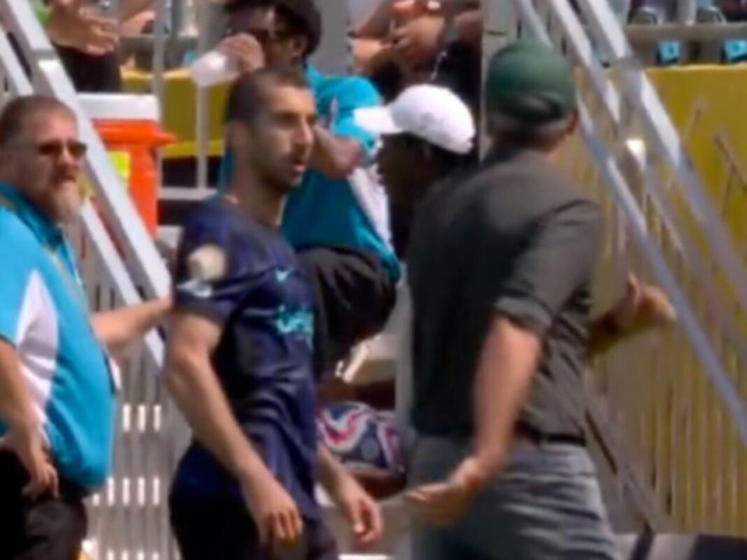 Vídeo: Renato Gaúcho ofende jogador da Inter durante o jogo da Copa do Mundo