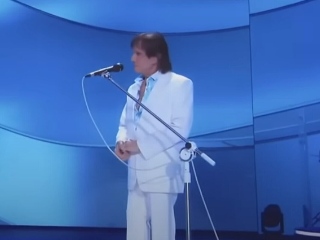 Anota na agenda! Roberto Carlos confirma novo show