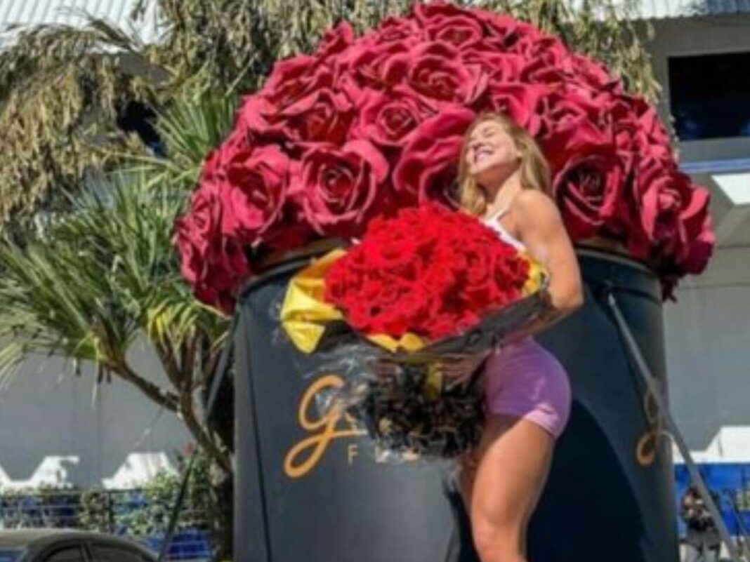 Vídeo: Virgínia Fonseca recebe ‘mega’ buquê de flores