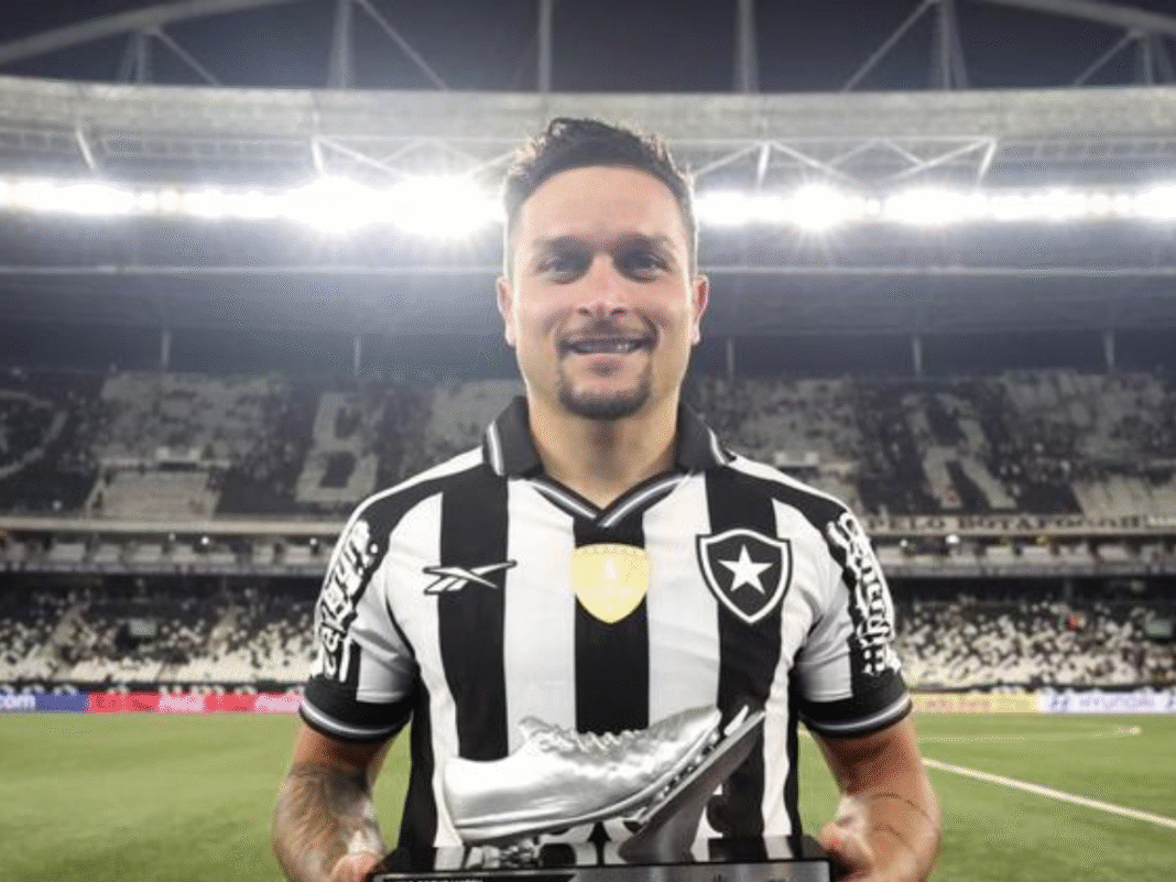 Artur é sincero sobre fase no Botafogo