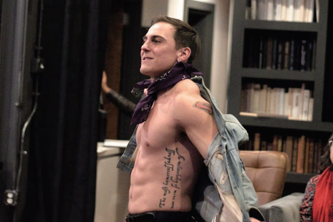 Ator é morto em briga de casal na rua