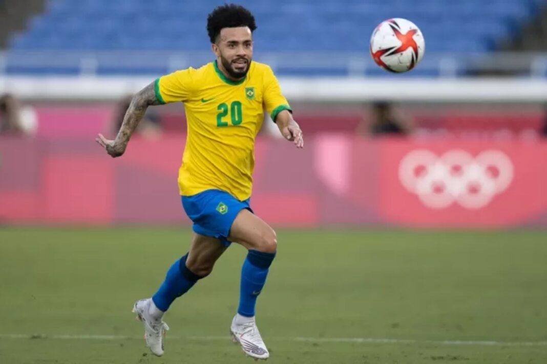 Claudinho revela motivo que impediu chegada ao Flamengo