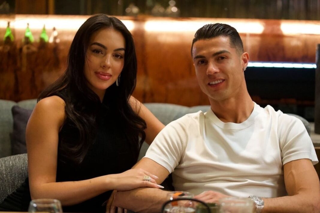 Esposa de Cristiano Ronaldo compartilha momento inusitado do casal