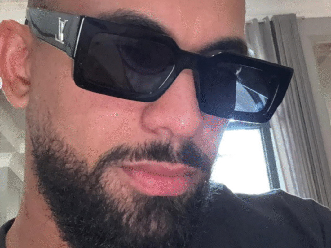 Veja o novo clube de Douglas Luiz, cria do Vasco