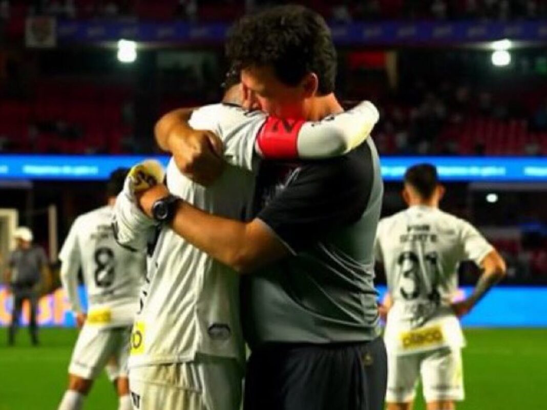 Fernando Diniz cita gesto com Neymar após goleada do Vasco sobre o Santos: ‘Aberração…’