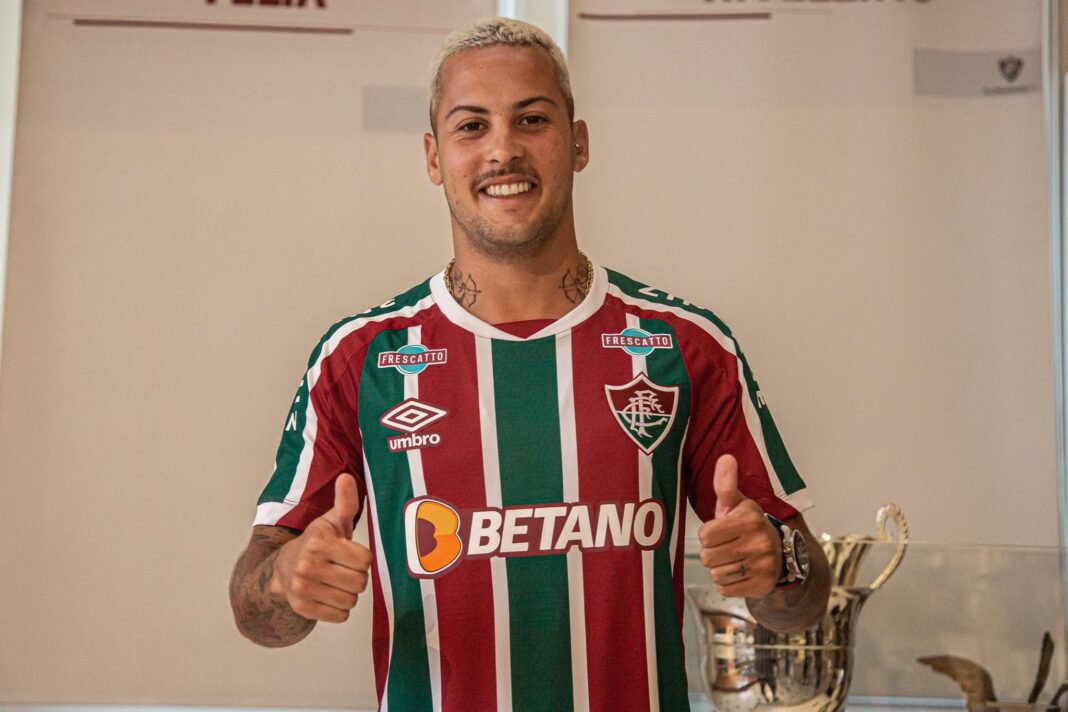 Guga faz pedido para torcida apoiar jogador do Fluminense