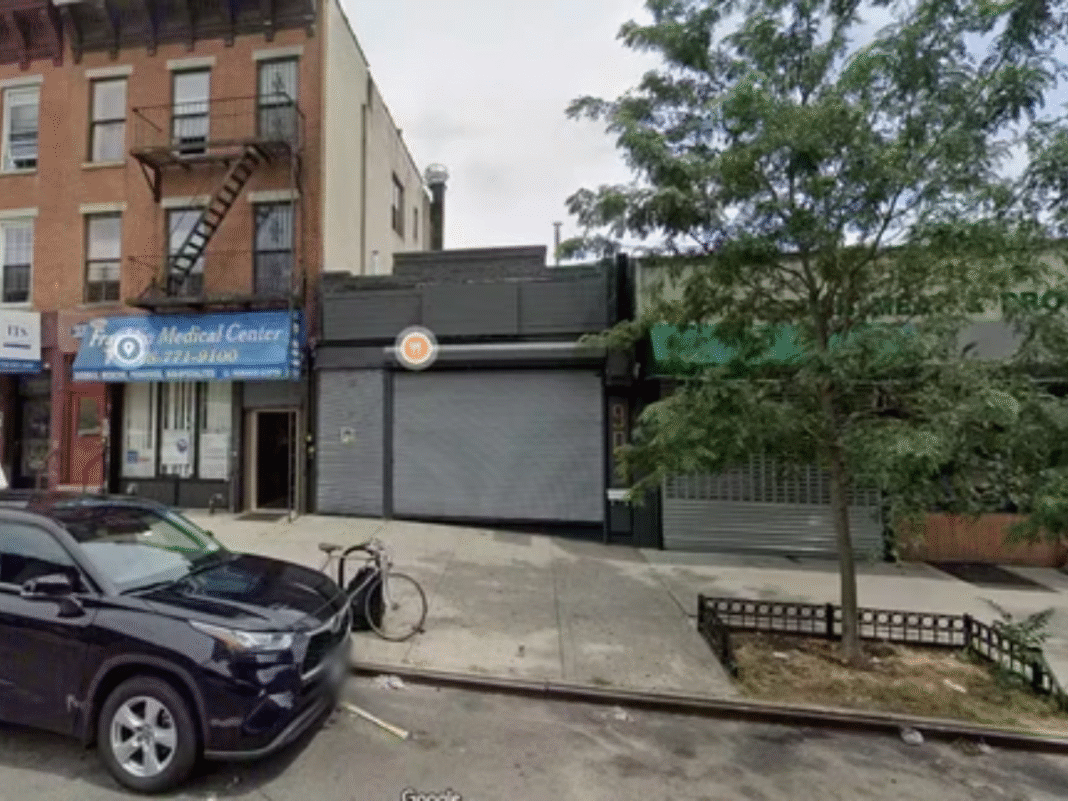 Em Nova York, atiradores abrem fogo em restaurante e deixam mortos