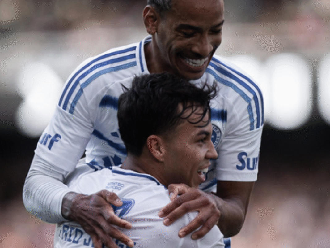 Vai ter pix? Kaio Jorge e Matheus Pereira brincam com ‘cobrança’ após vitória do Cruzeiro sobre o Botafogo