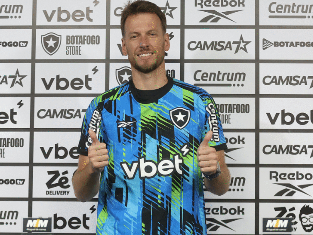 A declaração de Neto sobre disputa de posição com John no Botafogo