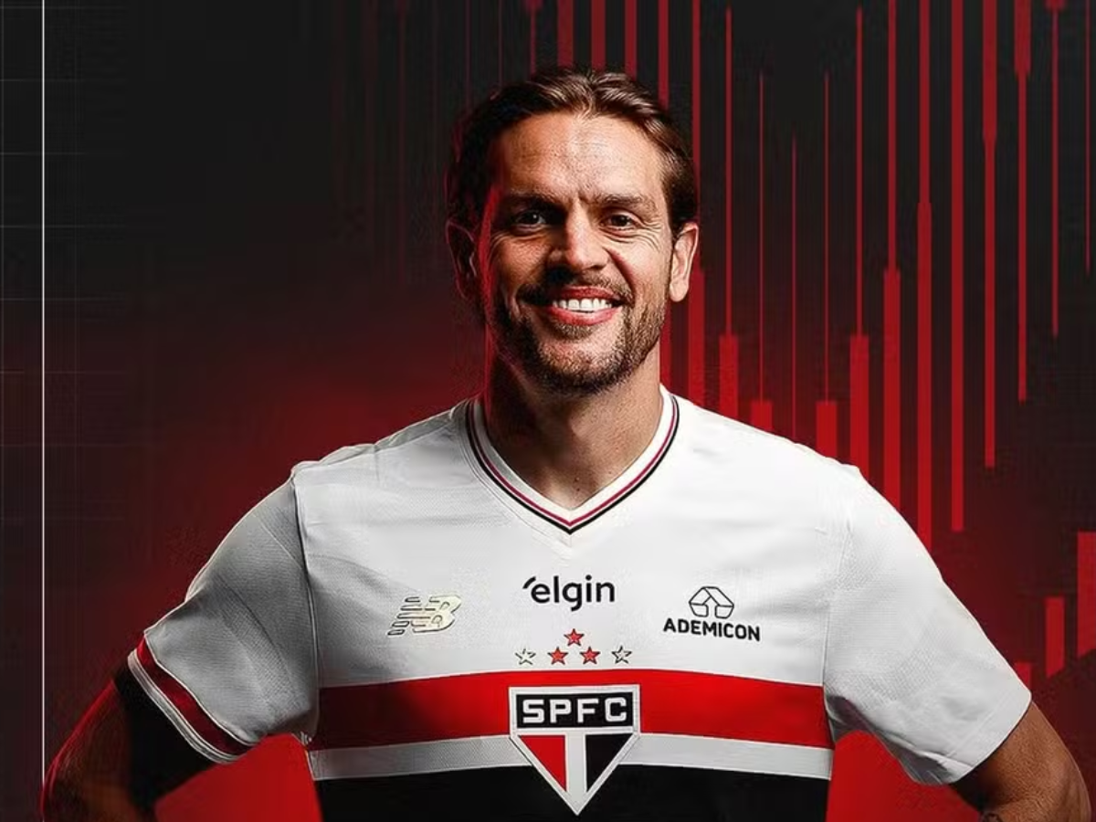 Rafael Tolói pelo São Paulo