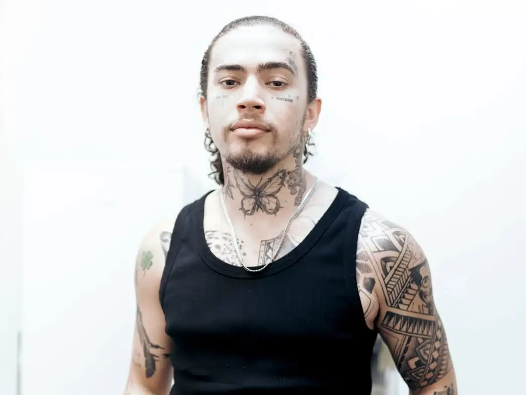 Whindersson emociona ao revelar lembrança guardada do filho que perdeu