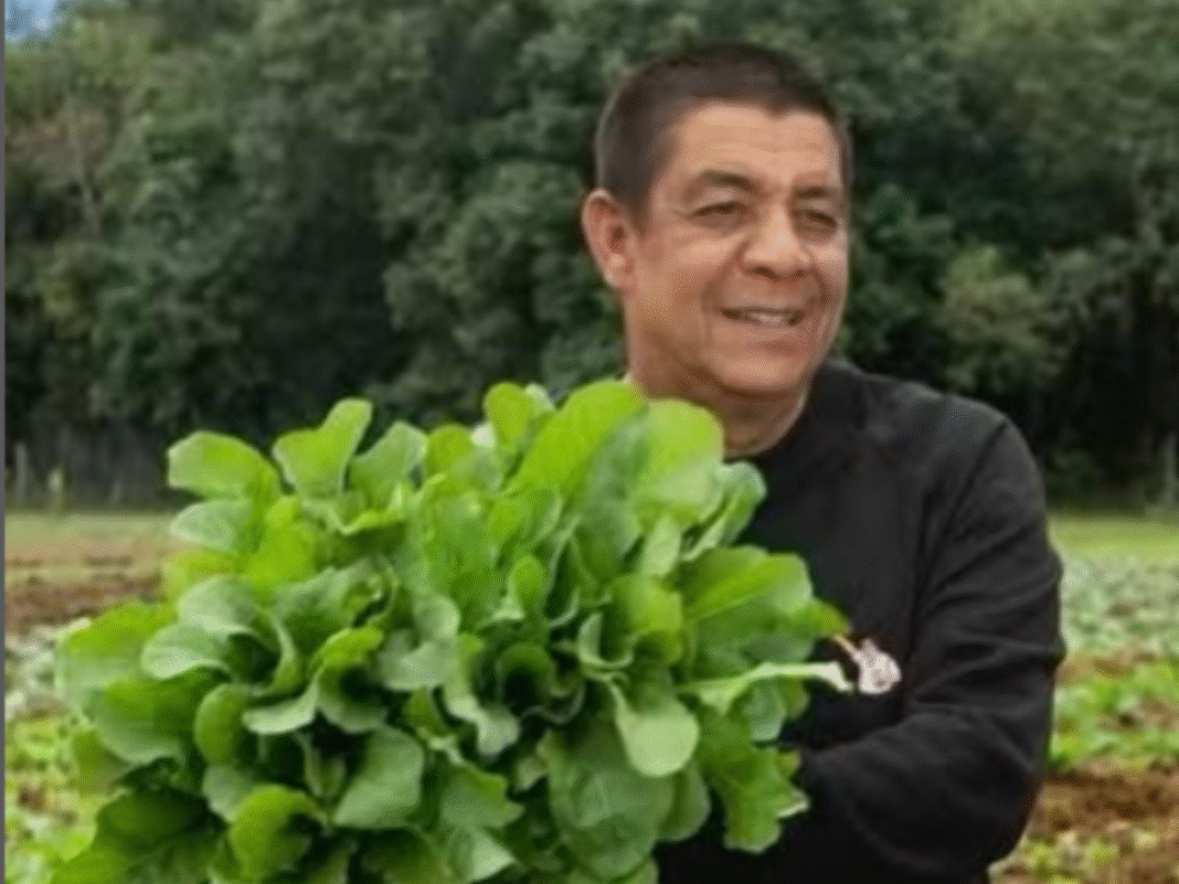 Zeca Pagodinho cede sítio para produção de alimentos para pessoas carentes