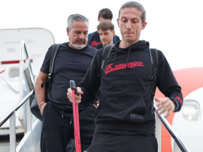 Delegação do Flamengo desembarca na Argentina (Foto: Gilvan de Souza/CRF)