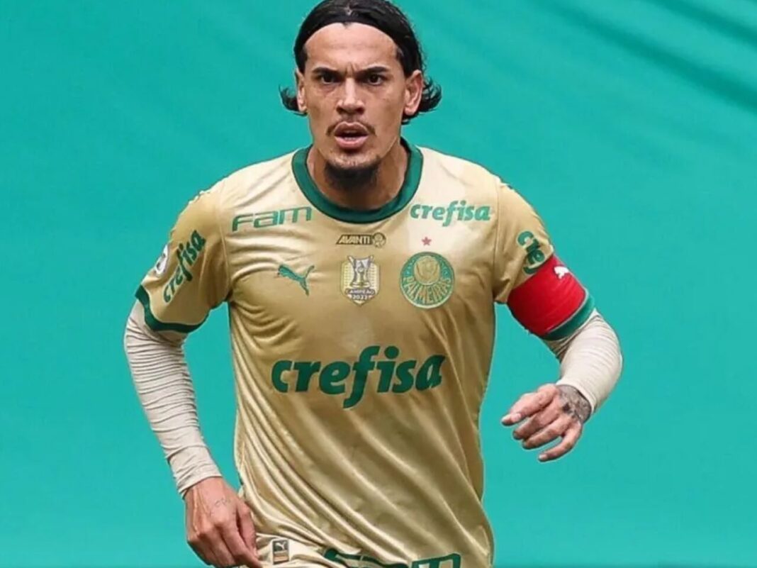 Gómez aparece com hematoma após pancada em jogo do Palmeiras