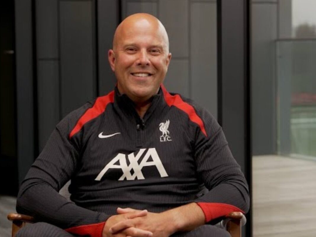 Técnico do Liverpool explica plano que anulou Vinícius Júnior em derrota do Real Madrid