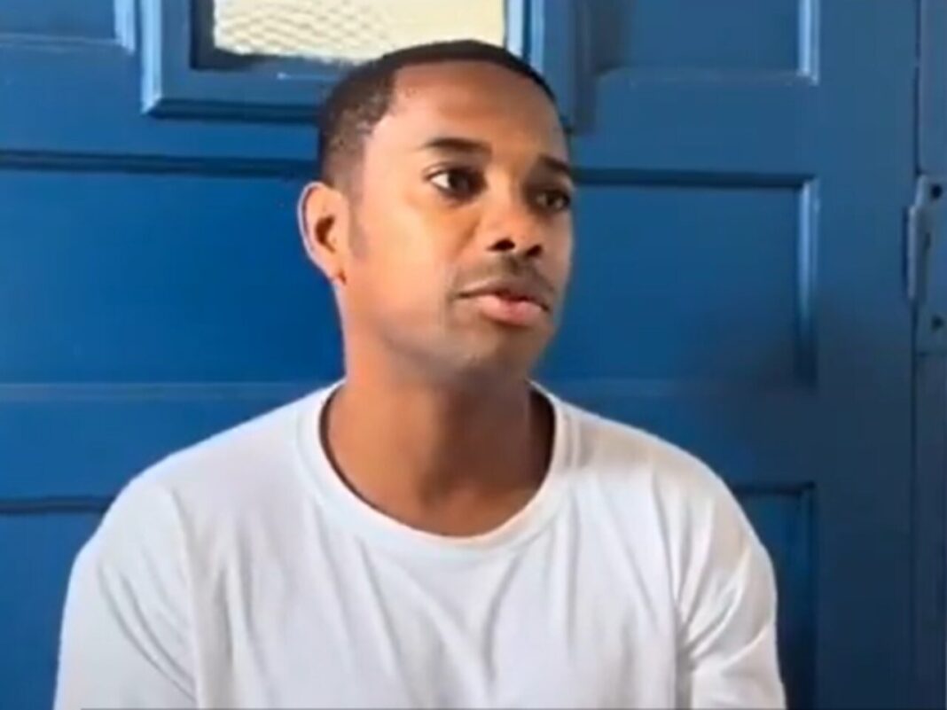 Robinho revela detalhes de sua vida na prisão