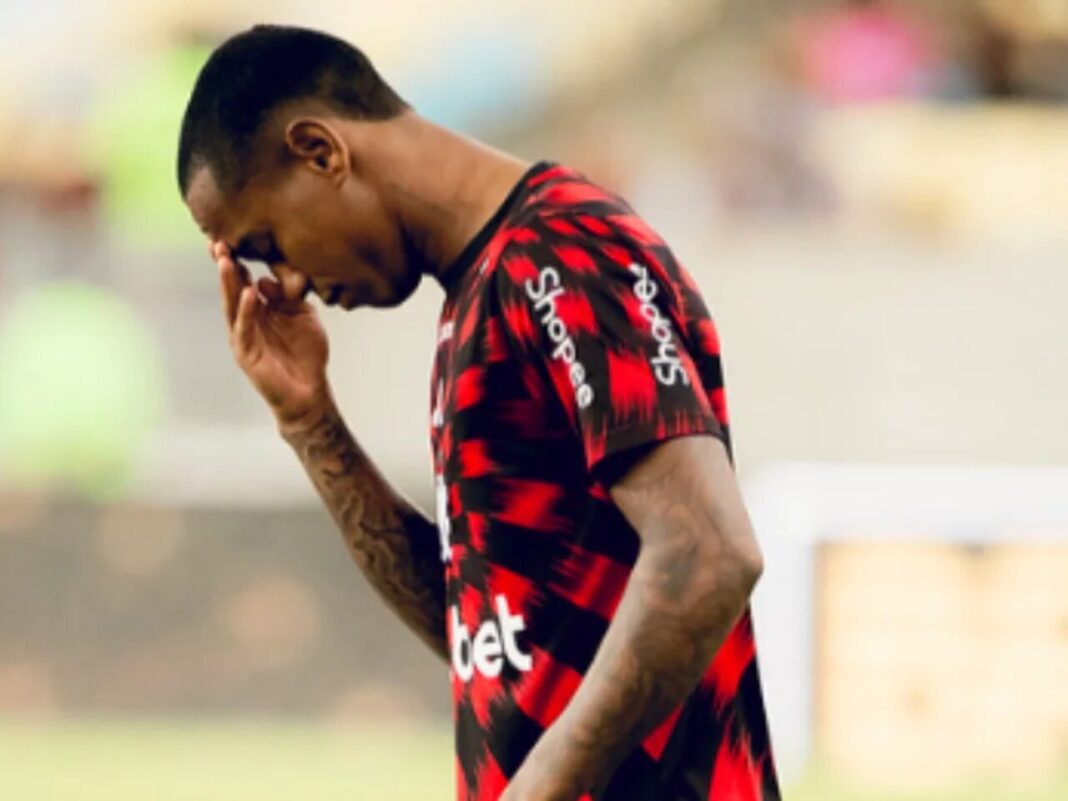 Diretoria do Flamengo tome decisão importante envolvendo Wallace Yan