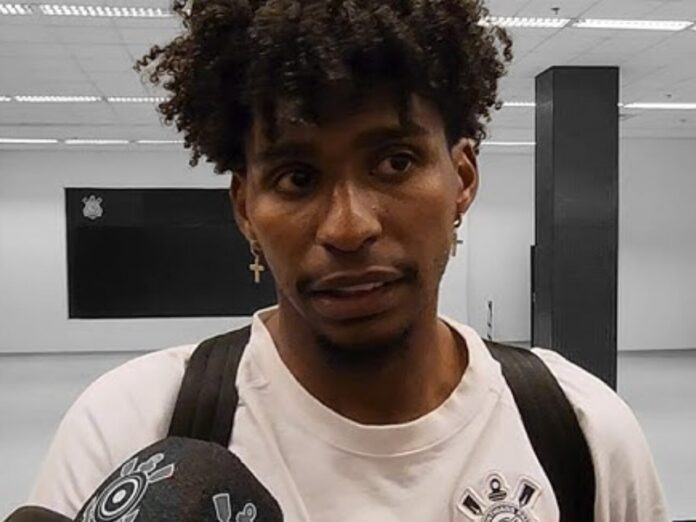 Hugo Souza em entrevista na Zona Mista (Foto: Reprodução)