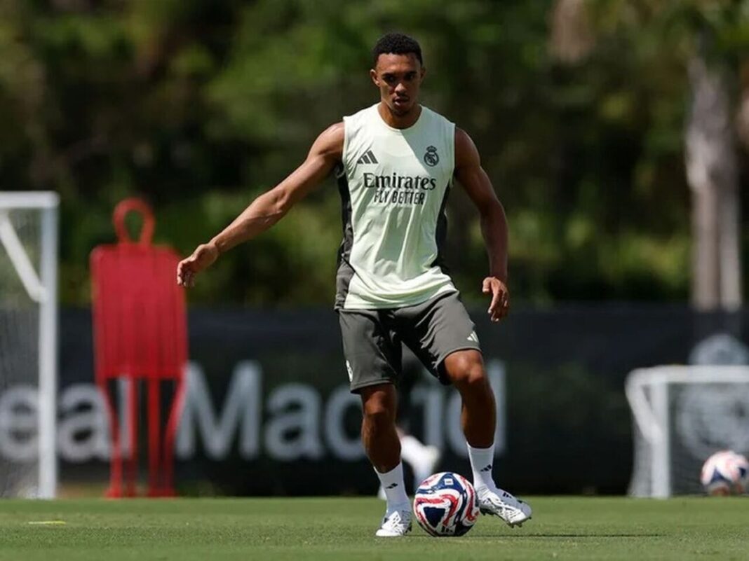 Grande ídolo do Liverpool, manda recado para Alexander-Arnold, do Real Madrid