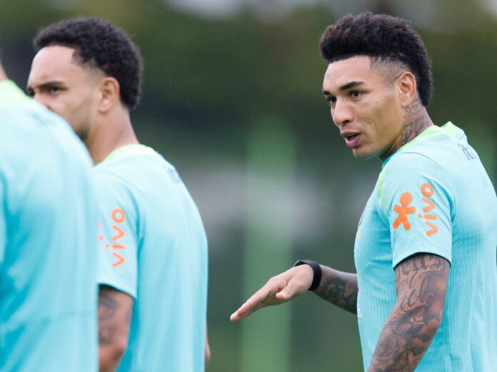 Igor Jesus em treino pela Seleção Brasileira (Foto: Rafael Ribeiro/CBF)