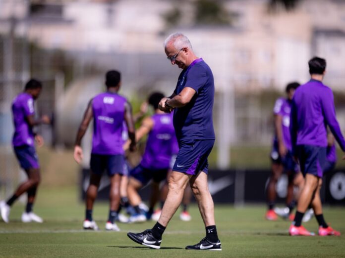 Dorival Jr. comanda treino no CT (Foto: Rodrigo Coca/Ag. Corinthians)