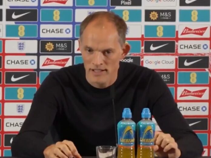 Thomas Tuchel sob o comando da Inglaterra (Foto: Reprodução)
