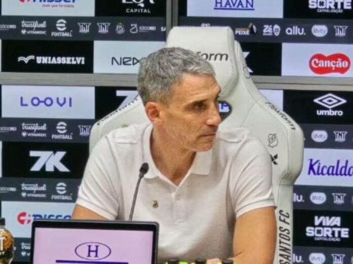 Juan Pablo Vojvoda em coletiva pós-jogo (Foto: Reprodução)