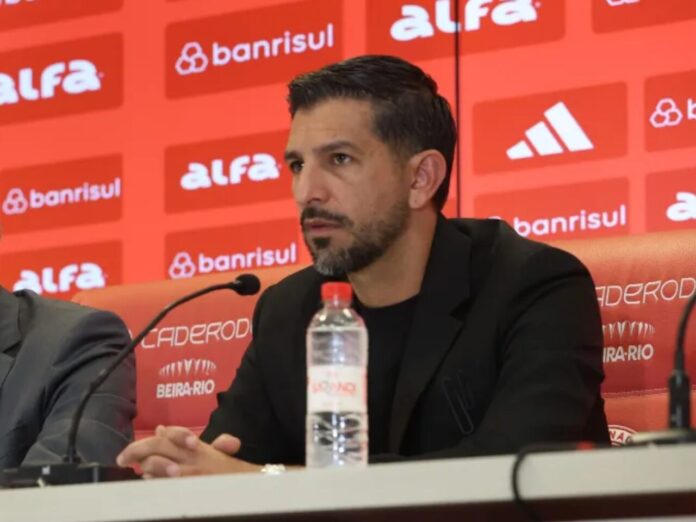 Emiliano Díaz em coletiva pelo Inter (Foto: Ricardo Duarte/Internacional)
