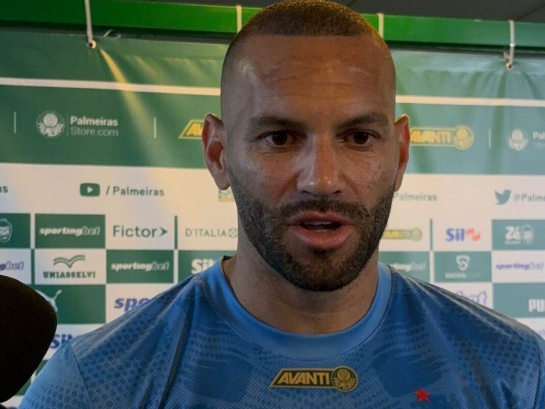 A declaração de Weverton direcionada à torcida do Palmeiras após lesão