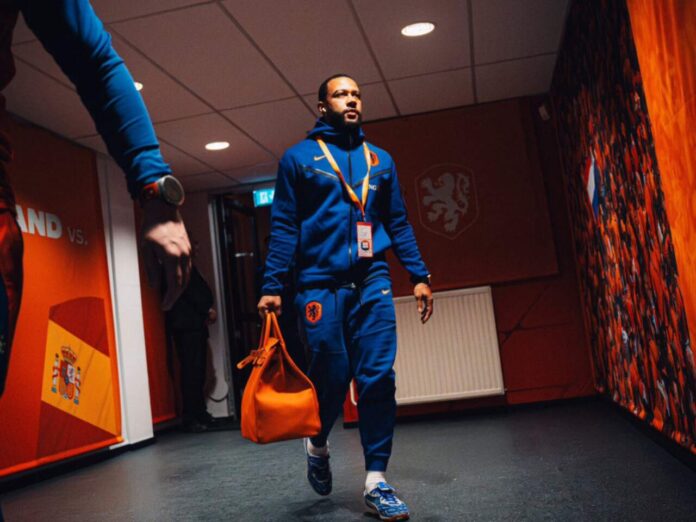 Memphis Depay pela Holanda (Foto: Divulgação/Twitter/OnsOranje)