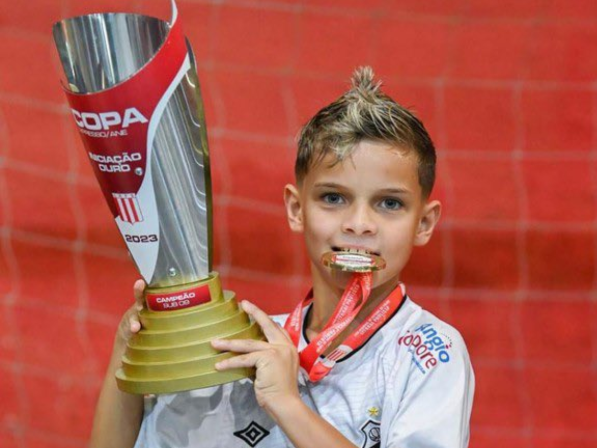 Cristiano Ronaldo é liberado e não vai mais atuar por clube brasileiro; entenda