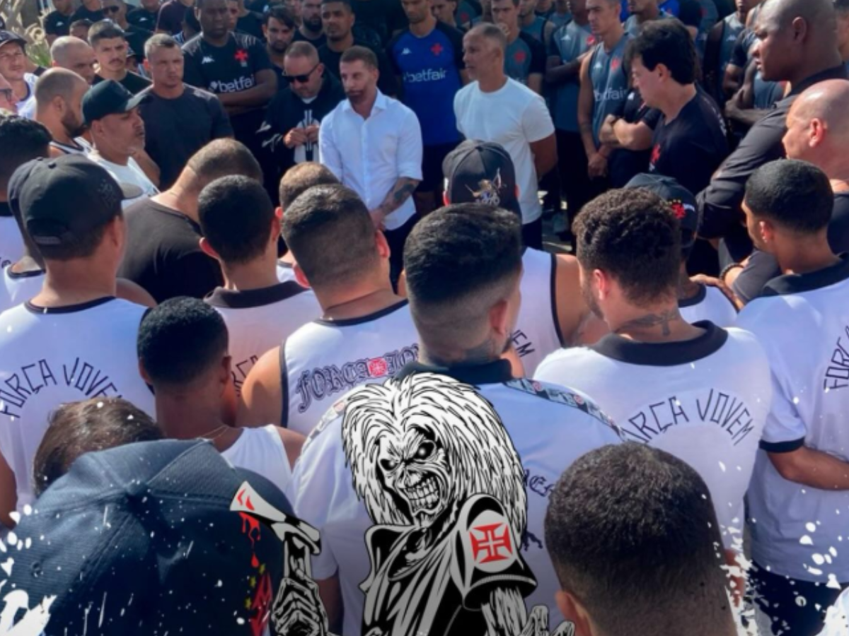 Protesto! Torcida do Vasco vai ao CT para cobrar jogadores