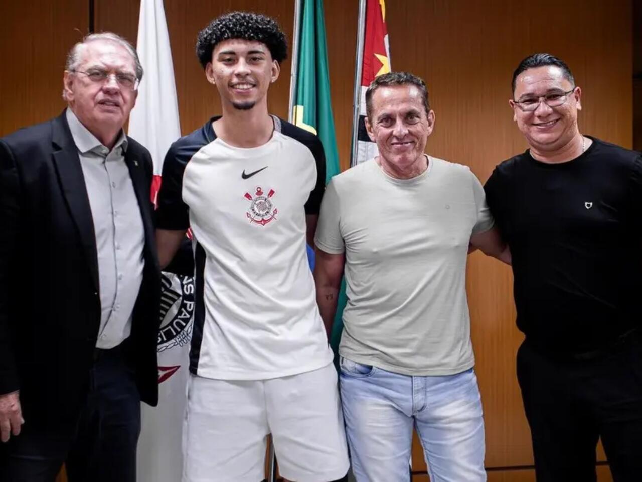 Pedro Paulo tem multa reajustada no Corinthians (Foto: Divulgação Oficial)