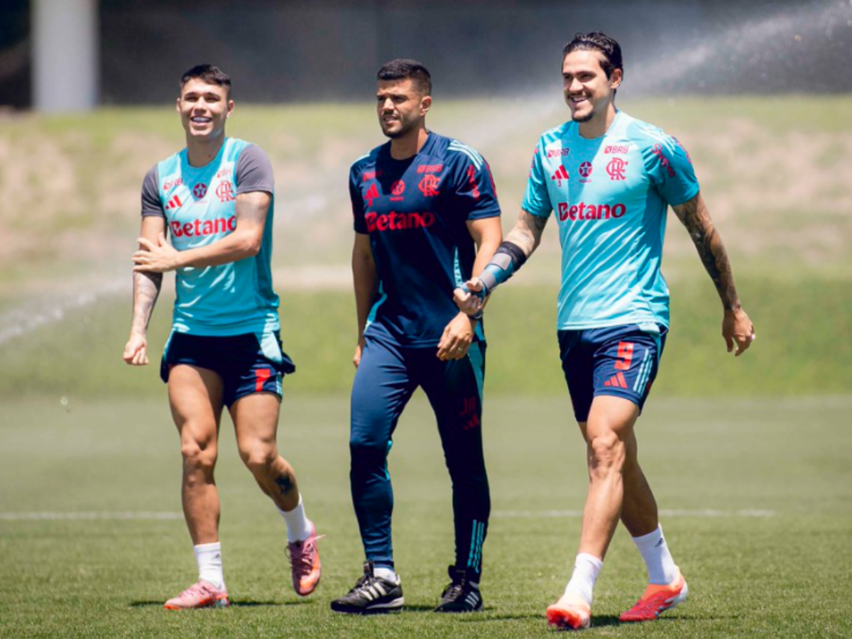 Pedro e Luiz Araújo em treino no Ninho (Foto: Adriano Fontes/Flamengo)