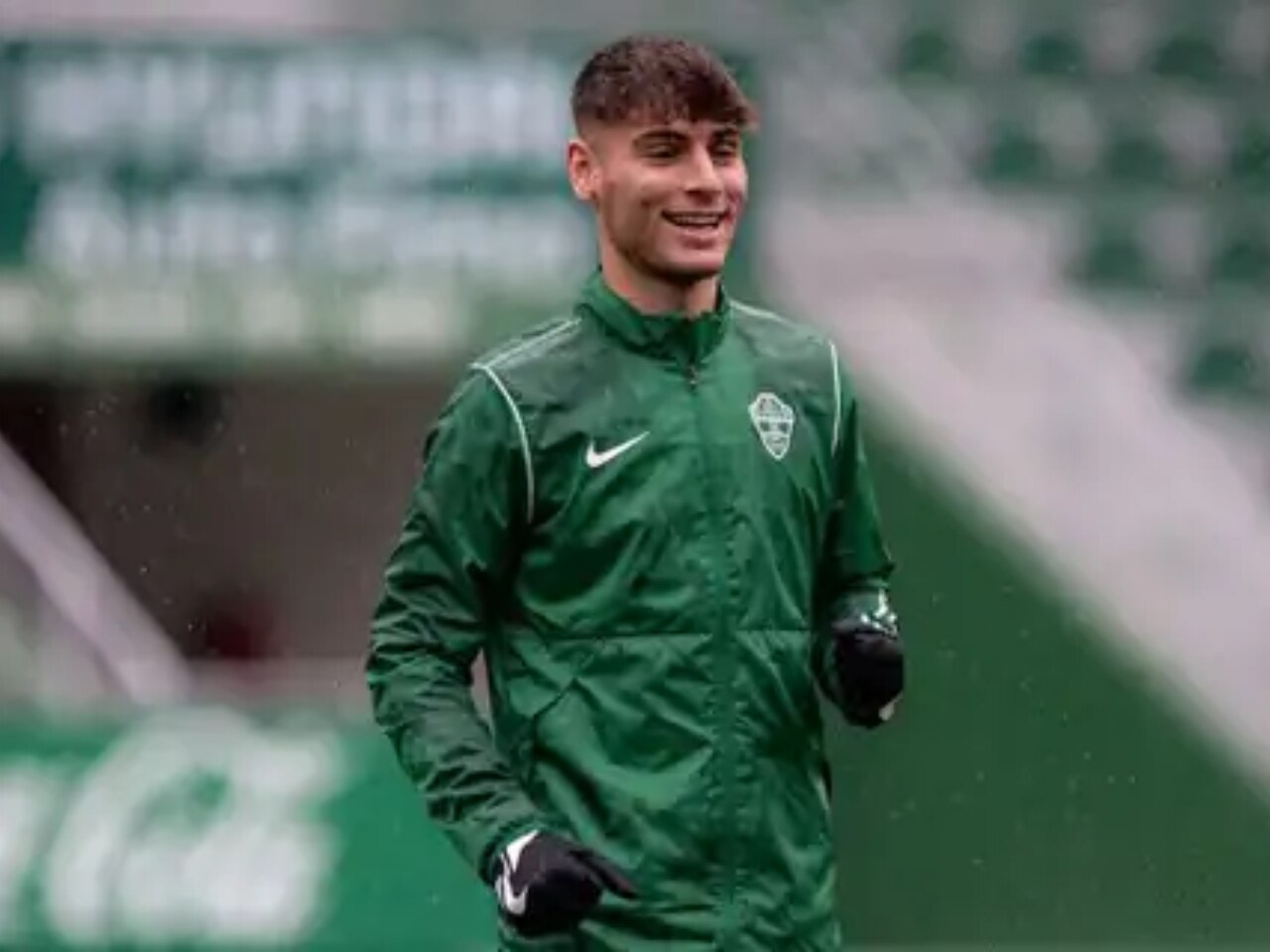 Rodrigo Mendoza, meio-campista de 20 anos revelado pelo Elche