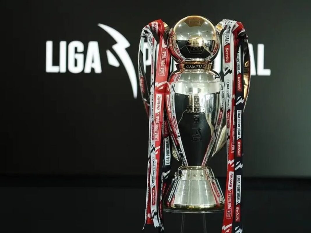 Clube europeu é acusado de intimidar árbitros no vestiário