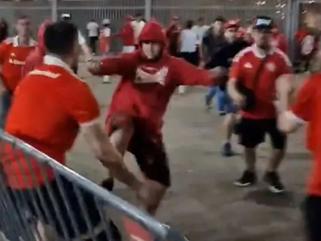 Vídeo: torcedores do Internacional se envolvem em briga no Beira-Rio