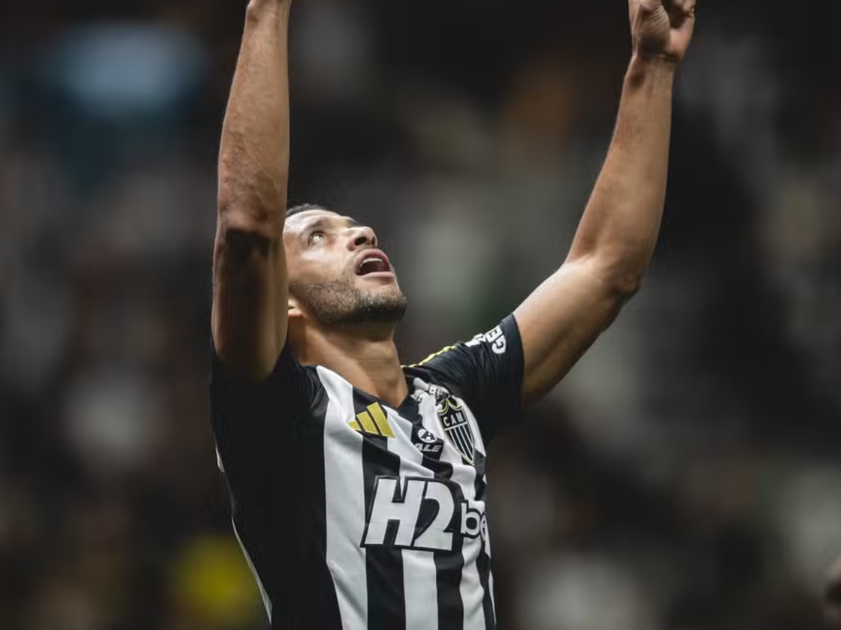 Victor Hugo pelo Altético-MG