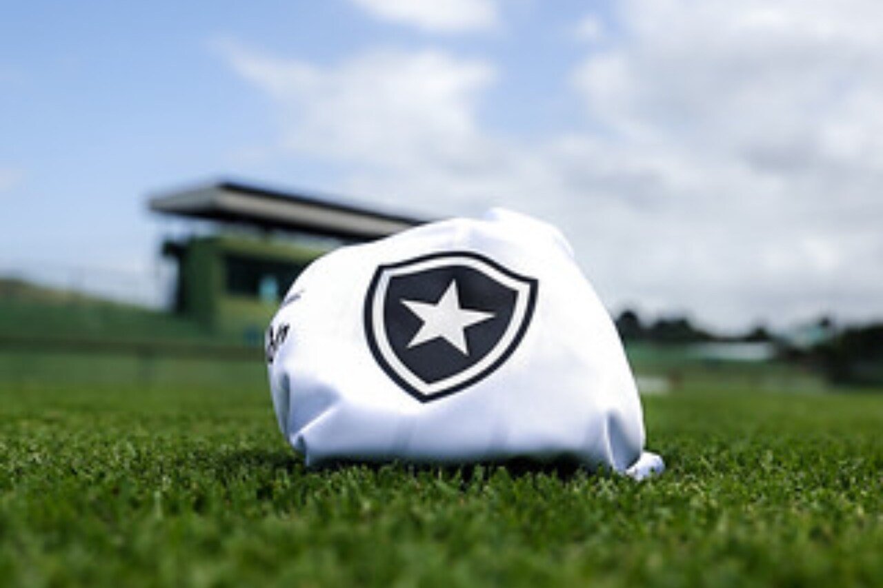 Clube brasileiro recusa proposta do Botafogo por volante