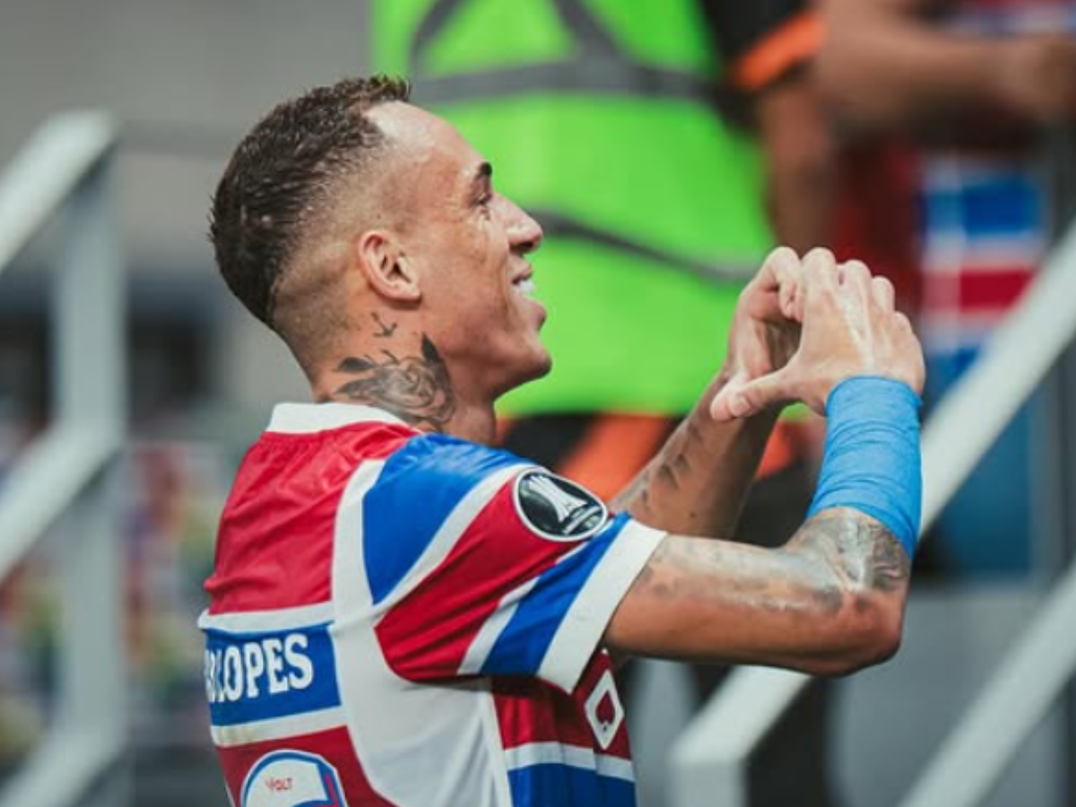 Breno Lopes pelo Fortaleza