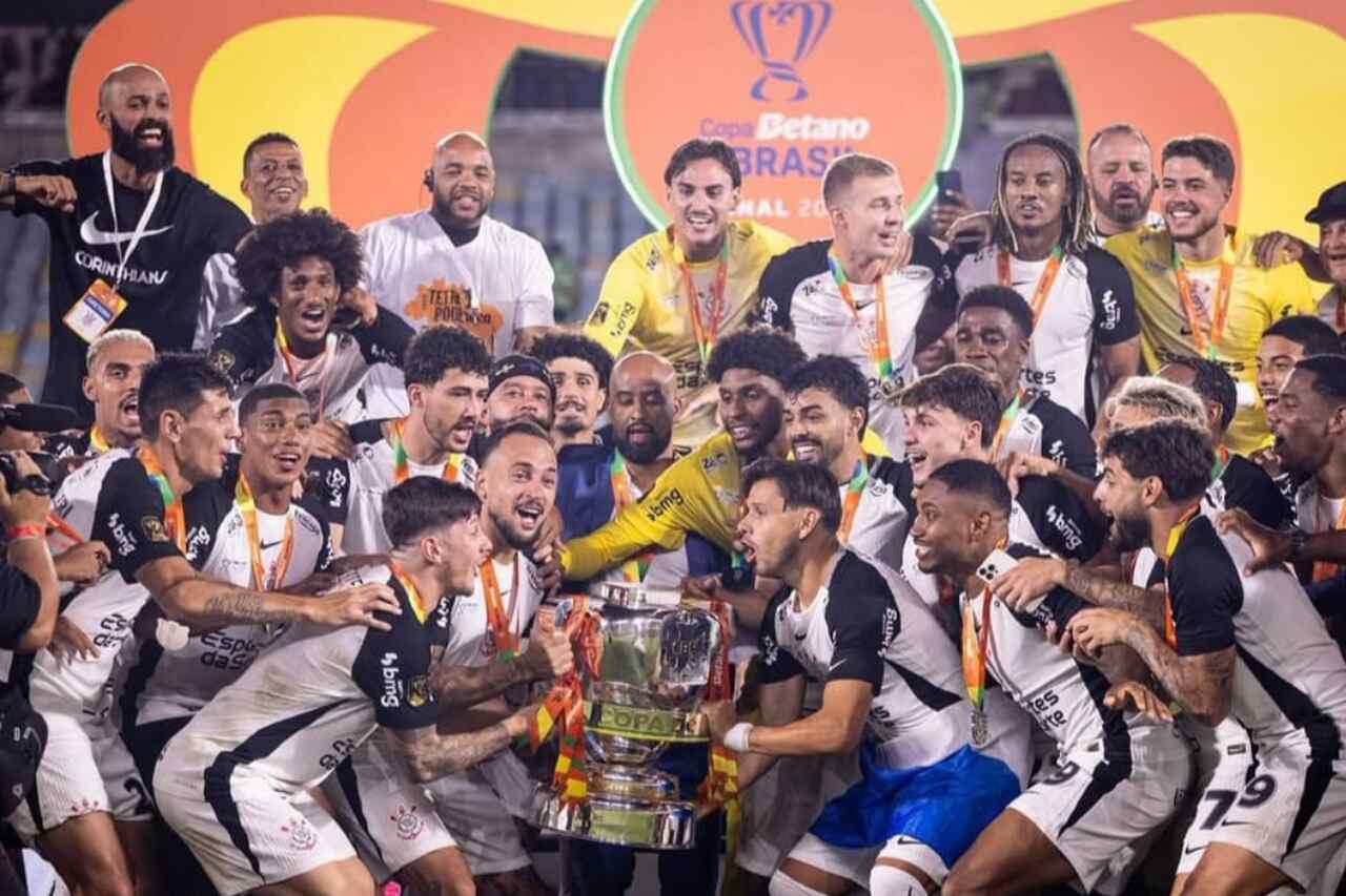 Corinthians vence o Vasco pela final da Copa do Brasil, no Maracanã